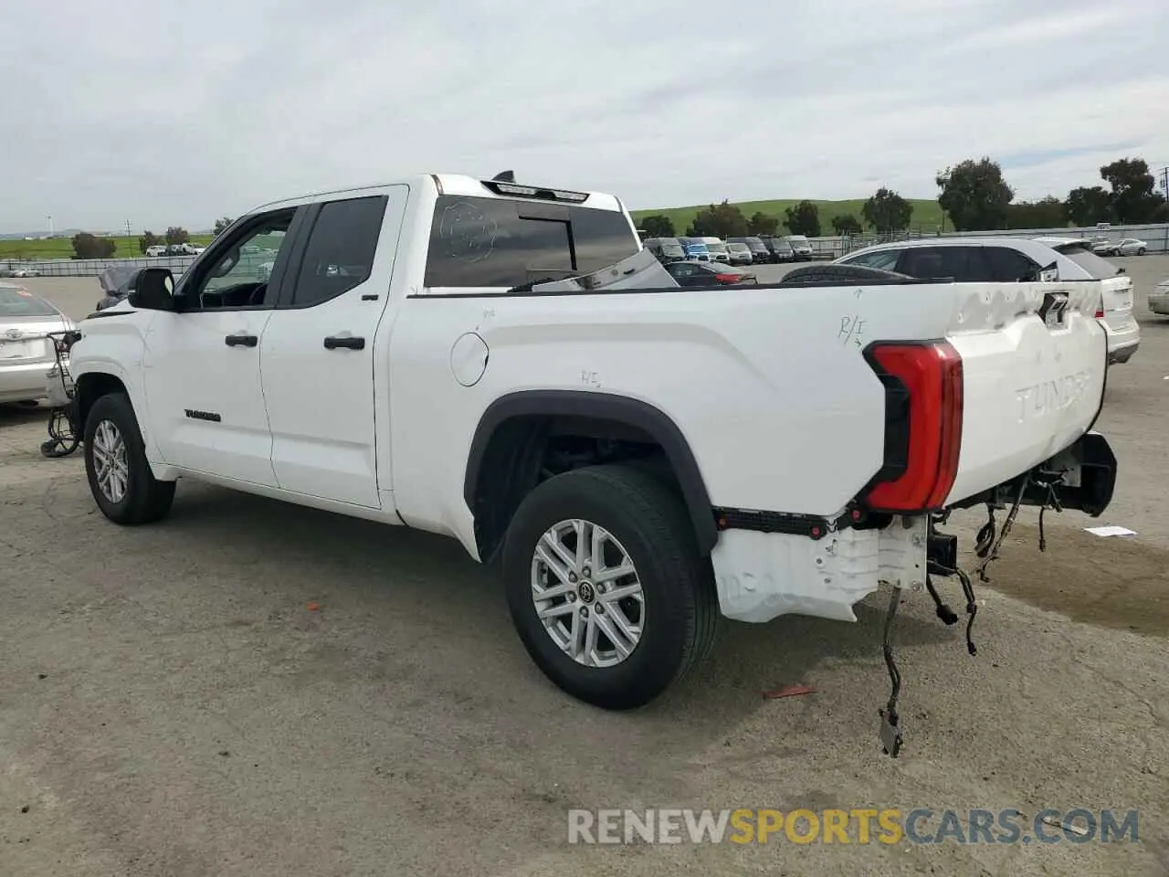 2 Photograph of a damaged car 5TFLA5AA3NX013841 TOYOTA TUNDRA 2022