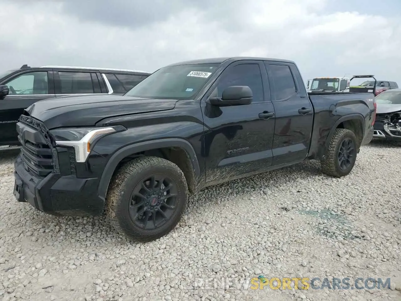 1 Photograph of a damaged car 5TFLA5AA4NX016814 TOYOTA TUNDRA 2022