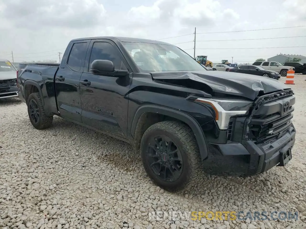 4 Photograph of a damaged car 5TFLA5AA4NX016814 TOYOTA TUNDRA 2022