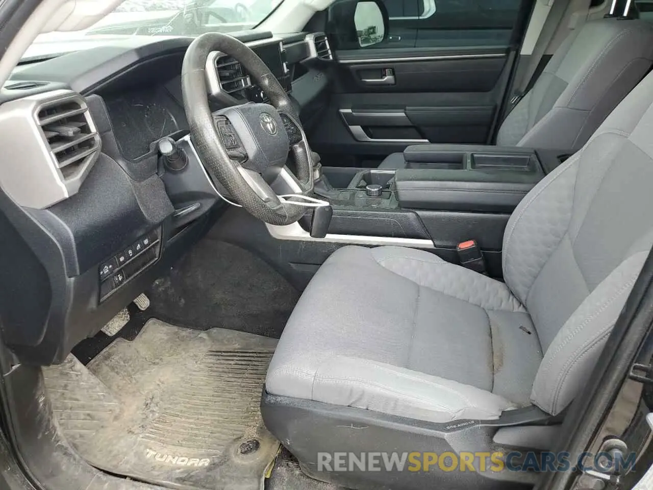 7 Photograph of a damaged car 5TFLA5AA4NX016814 TOYOTA TUNDRA 2022