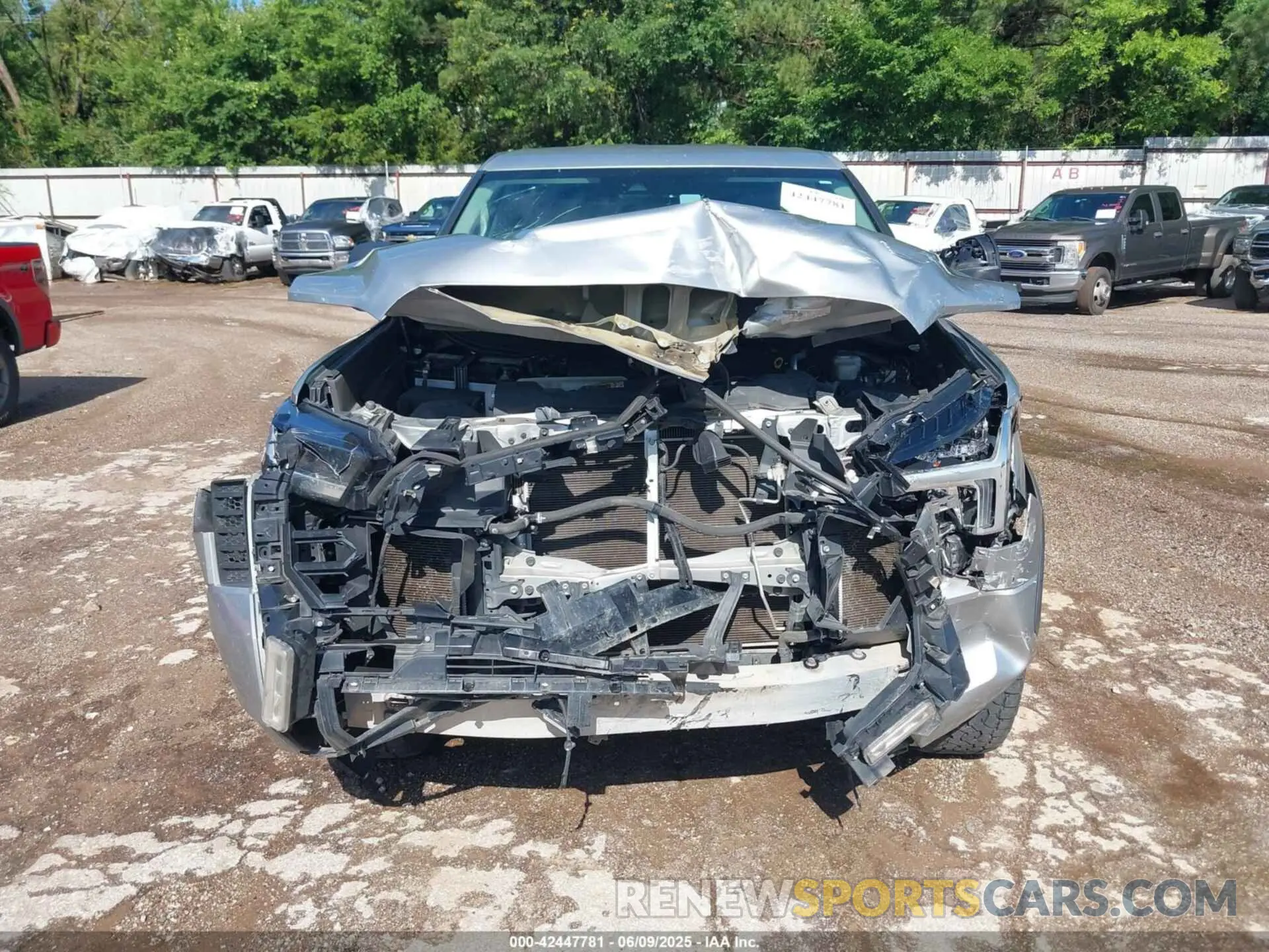 12 Photograph of a damaged car 5TFLA5AB0NX007097 TOYOTA TUNDRA 2022