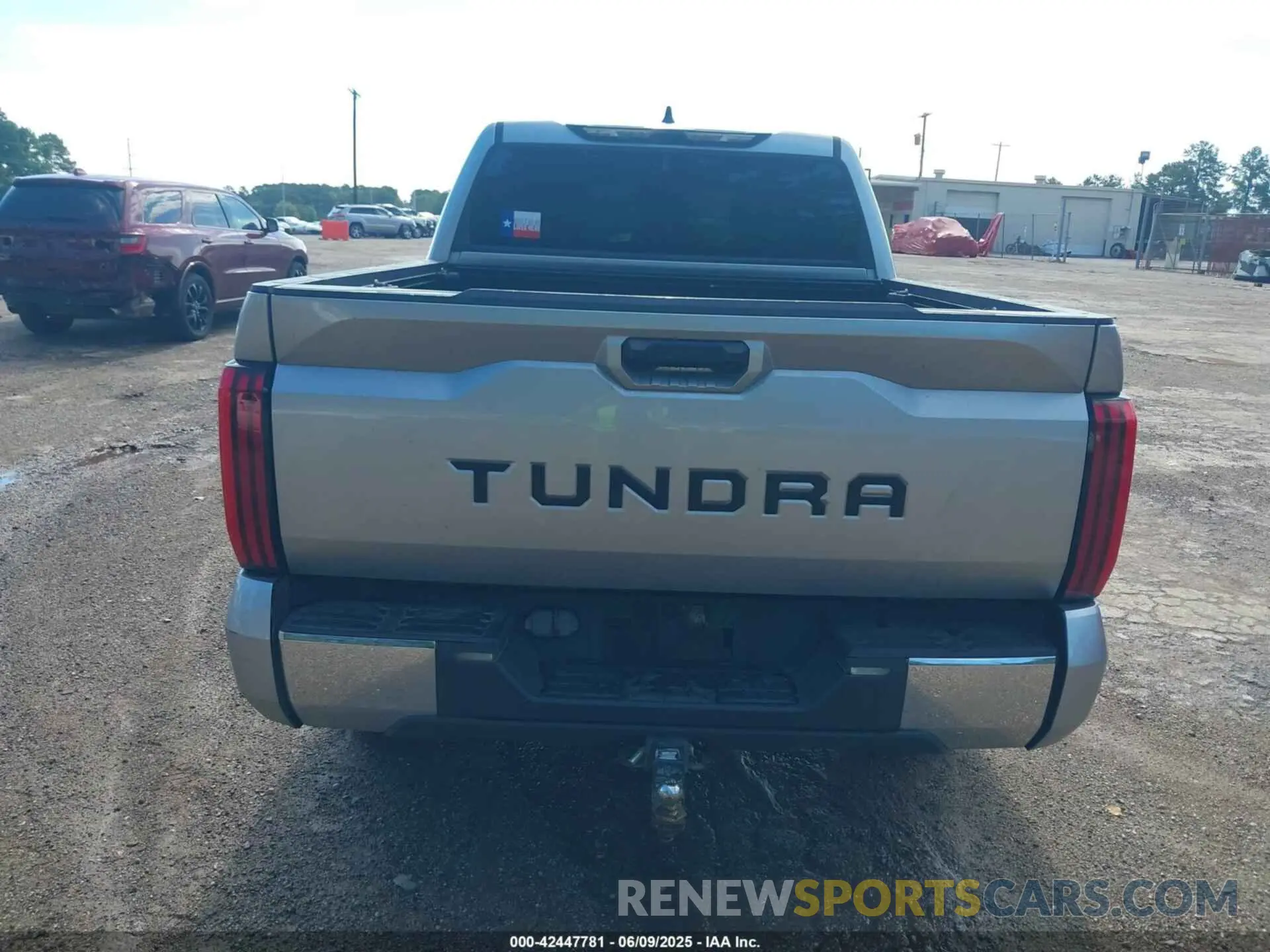 16 Photograph of a damaged car 5TFLA5AB0NX007097 TOYOTA TUNDRA 2022