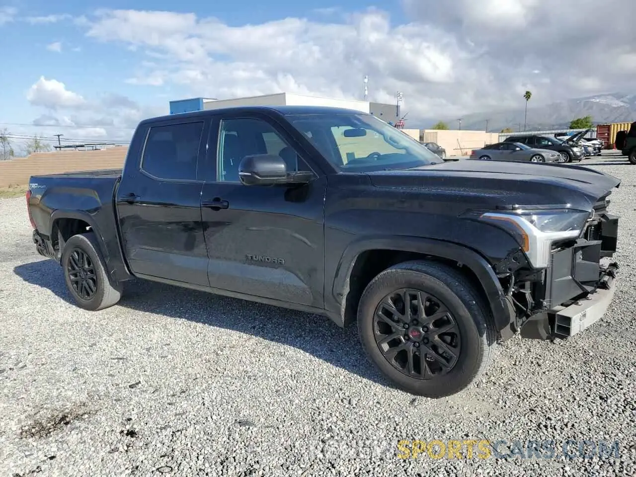 4 Photograph of a damaged car 5TFLA5AB0NX012154 TOYOTA TUNDRA 2022