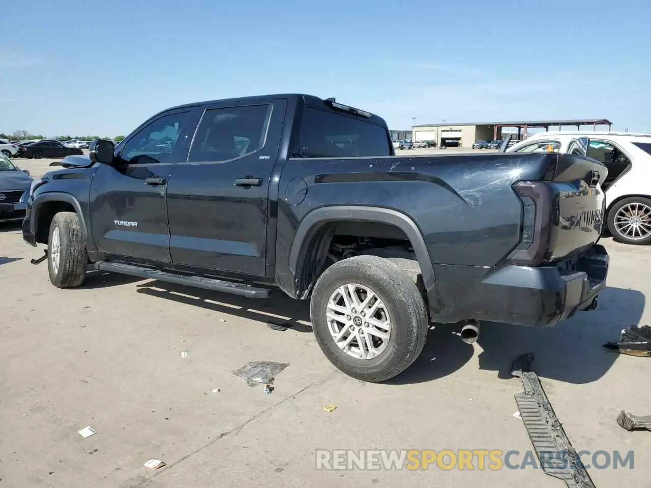 2 Photograph of a damaged car 5TFLA5AB1NX009652 TOYOTA TUNDRA 2022