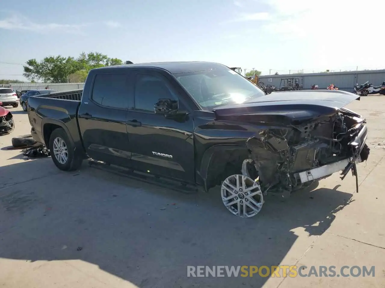 4 Photograph of a damaged car 5TFLA5AB1NX009652 TOYOTA TUNDRA 2022
