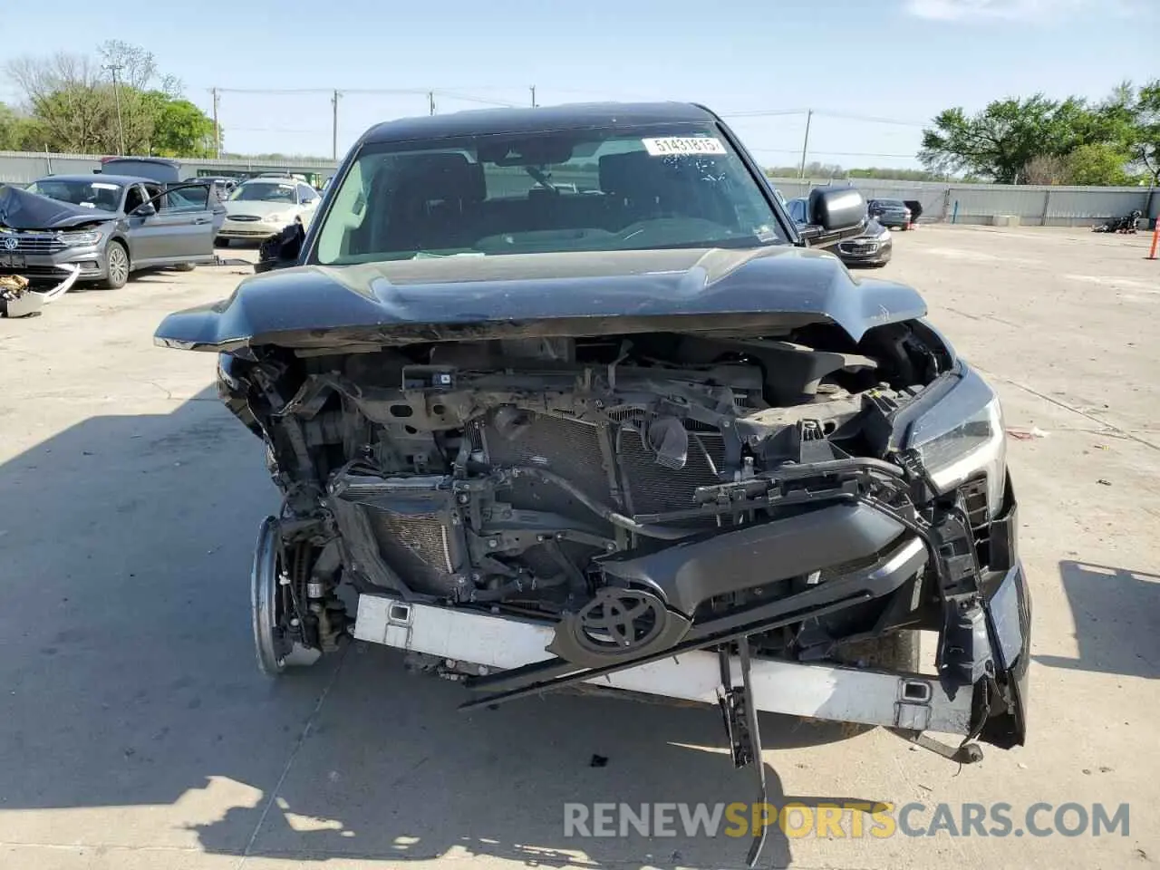 5 Photograph of a damaged car 5TFLA5AB1NX009652 TOYOTA TUNDRA 2022
