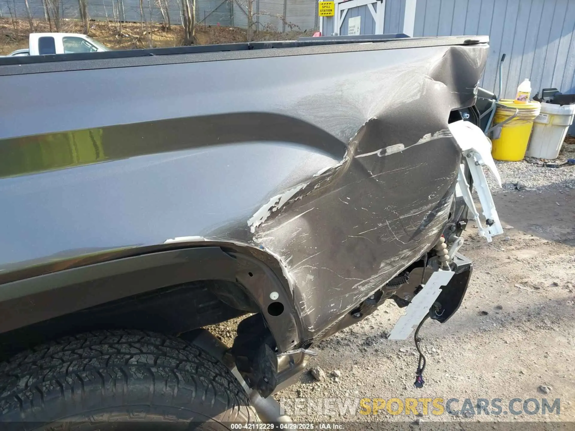 18 Photograph of a damaged car 5TFLA5AB2NX019252 TOYOTA TUNDRA 2022
