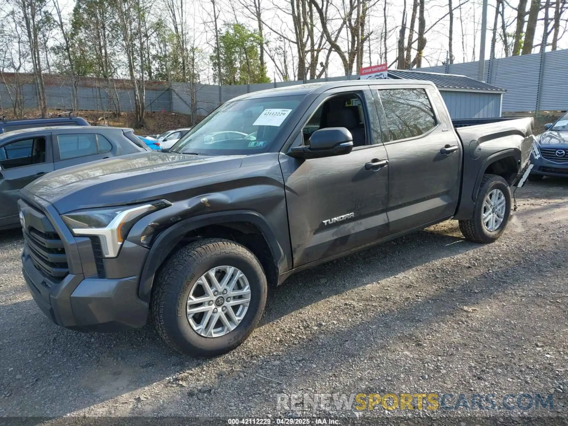 2 Photograph of a damaged car 5TFLA5AB2NX019252 TOYOTA TUNDRA 2022