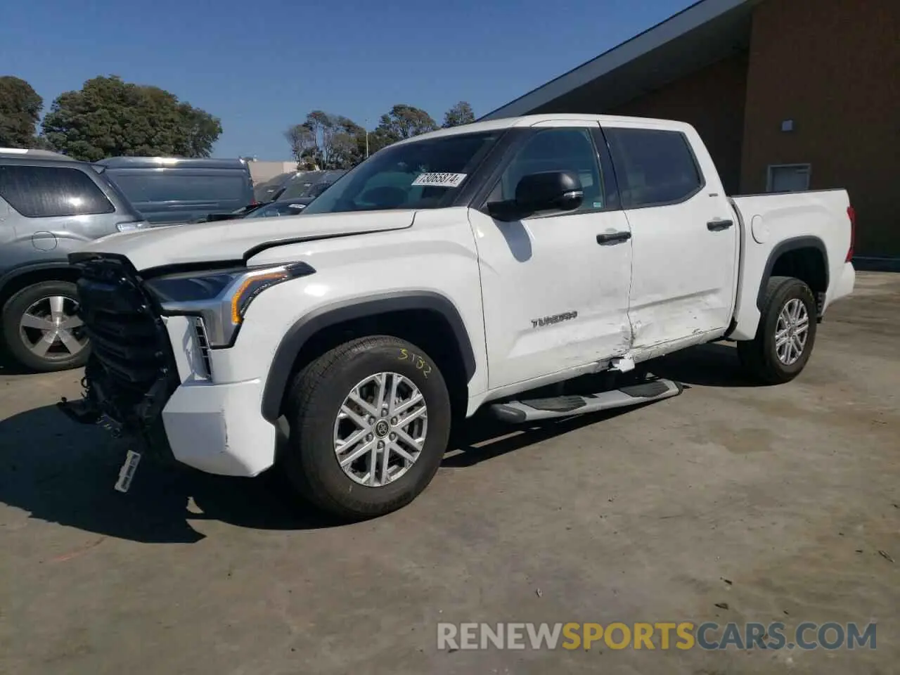 1 Photograph of a damaged car 5TFLA5AB4NX002193 TOYOTA TUNDRA 2022