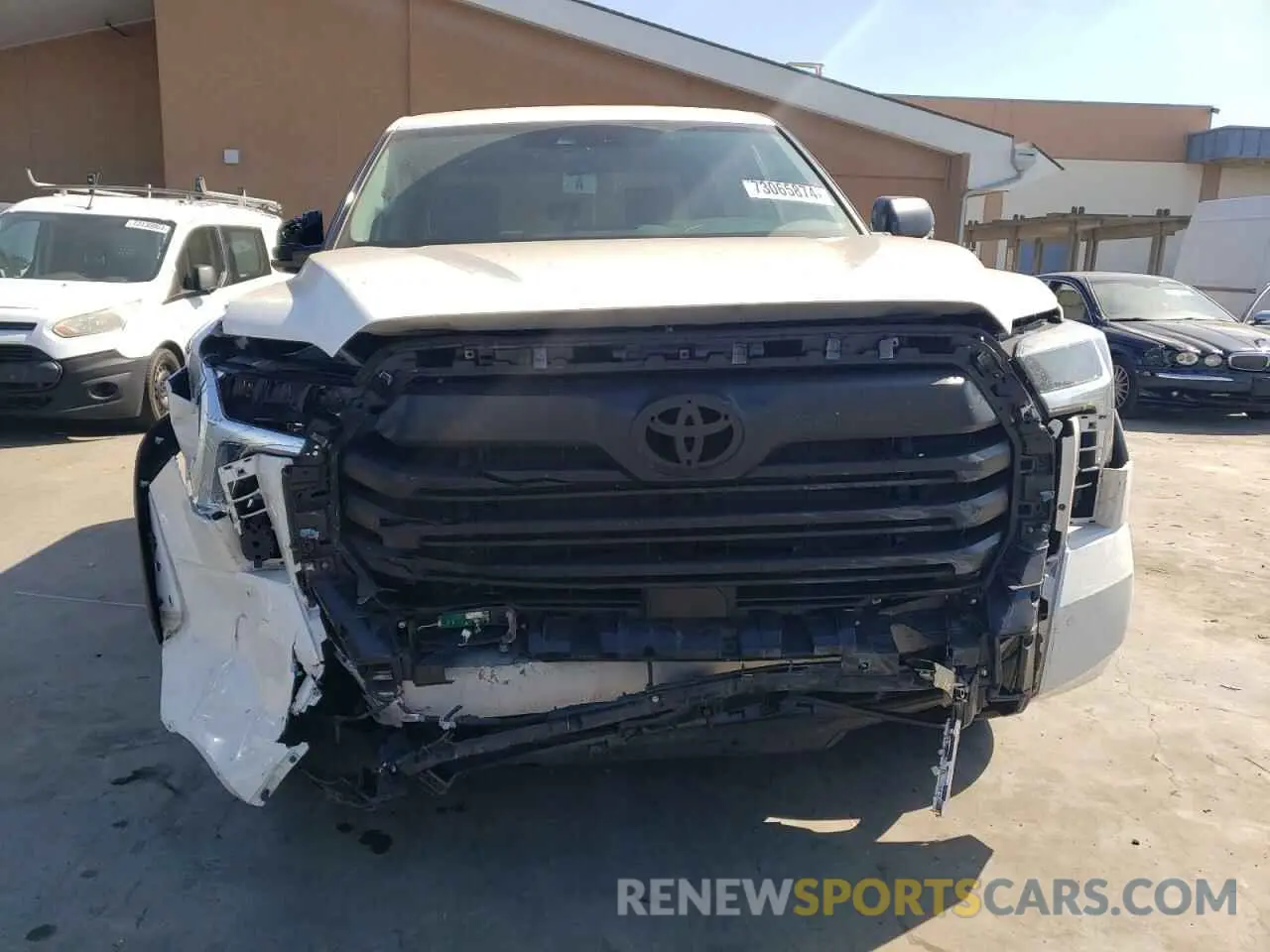 5 Photograph of a damaged car 5TFLA5AB4NX002193 TOYOTA TUNDRA 2022