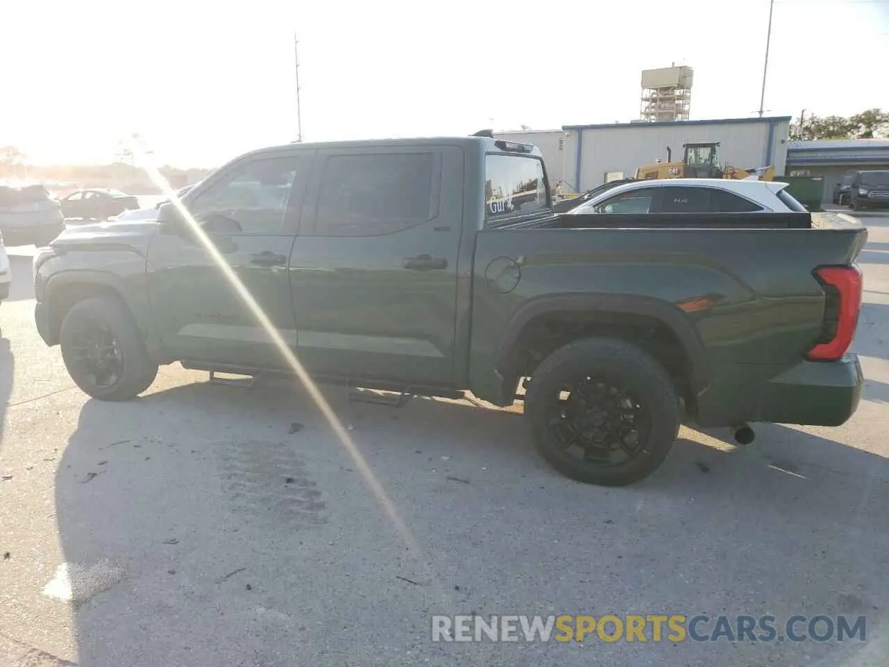 2 Photograph of a damaged car 5TFLA5AB6NX007346 TOYOTA TUNDRA 2022