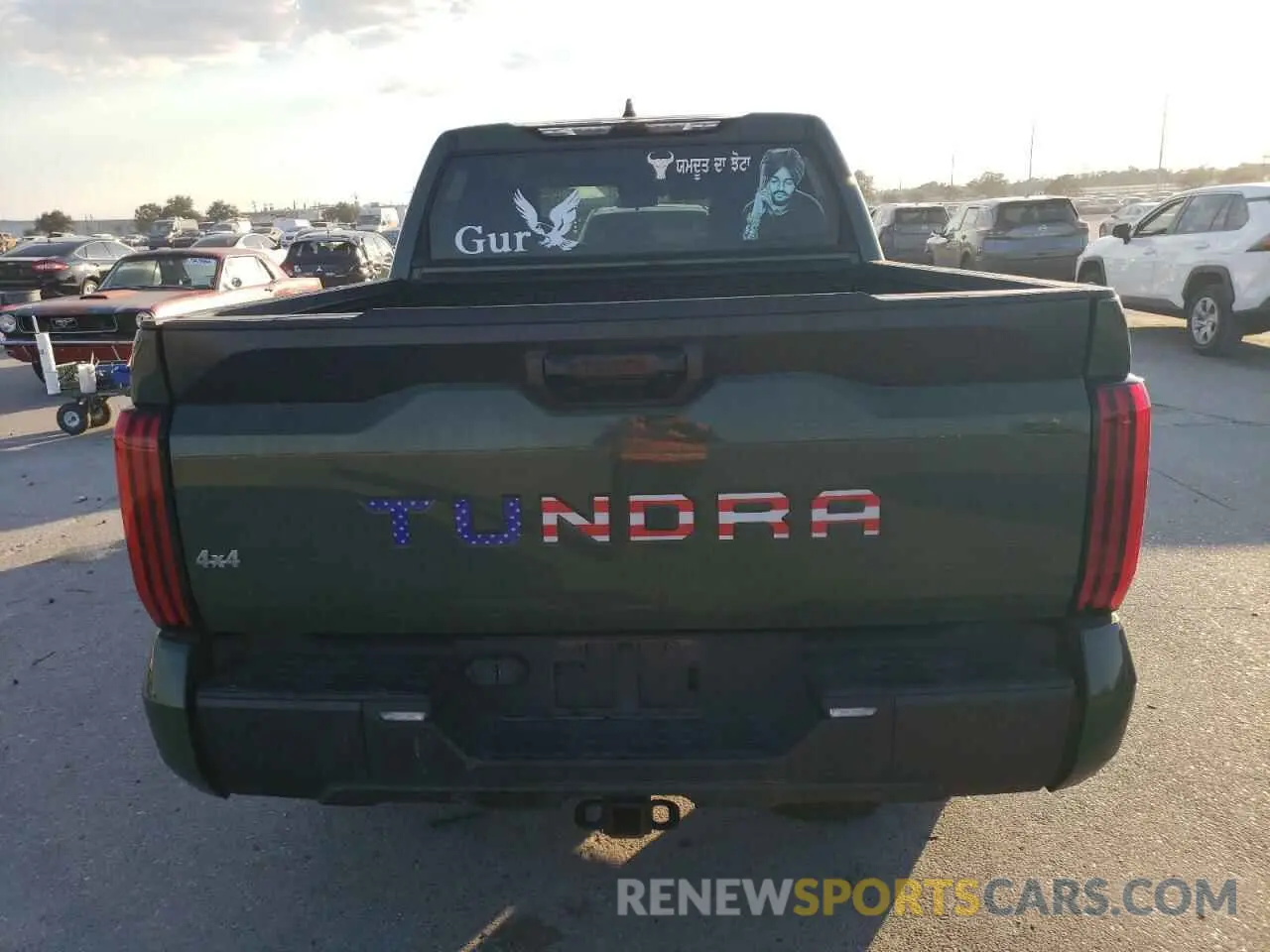 6 Photograph of a damaged car 5TFLA5AB6NX007346 TOYOTA TUNDRA 2022