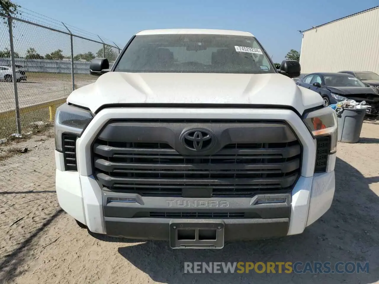 5 Photograph of a damaged car 5TFLA5AB7NX003399 TOYOTA TUNDRA 2022