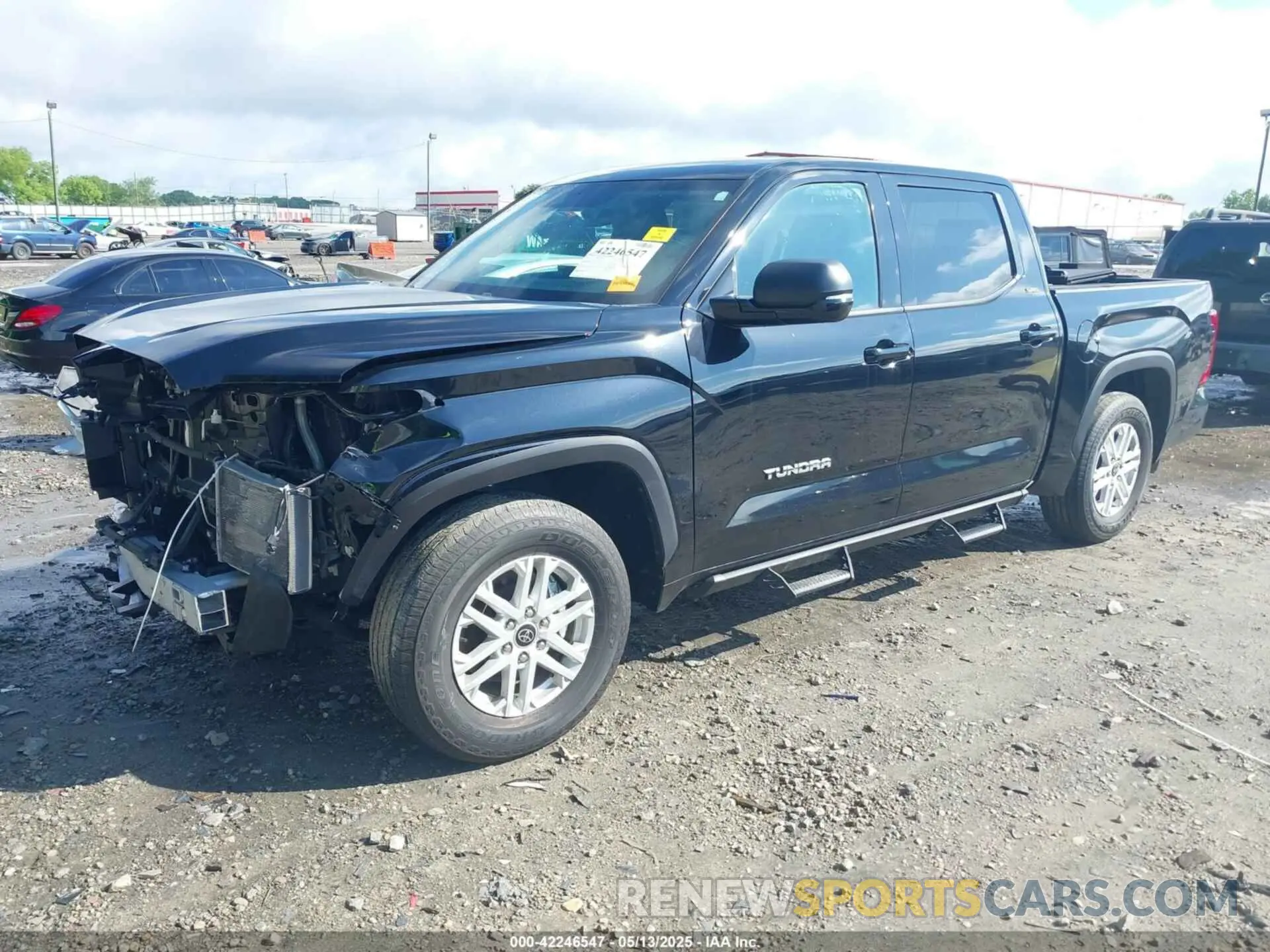 2 Photograph of a damaged car 5TFLA5AB7NX010692 TOYOTA TUNDRA 2022