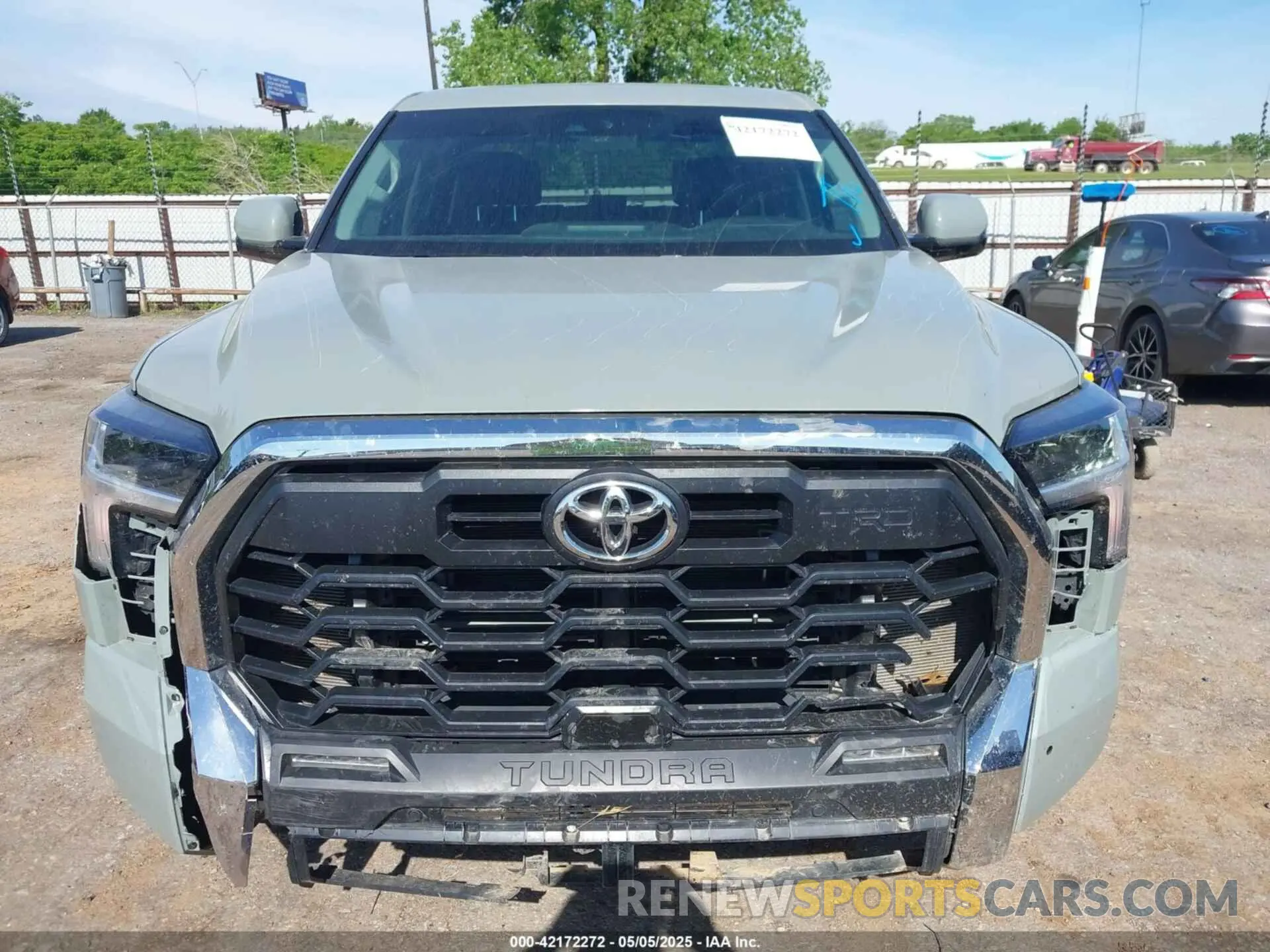 12 Photograph of a damaged car 5TFLA5AB7NX013477 TOYOTA TUNDRA 2022