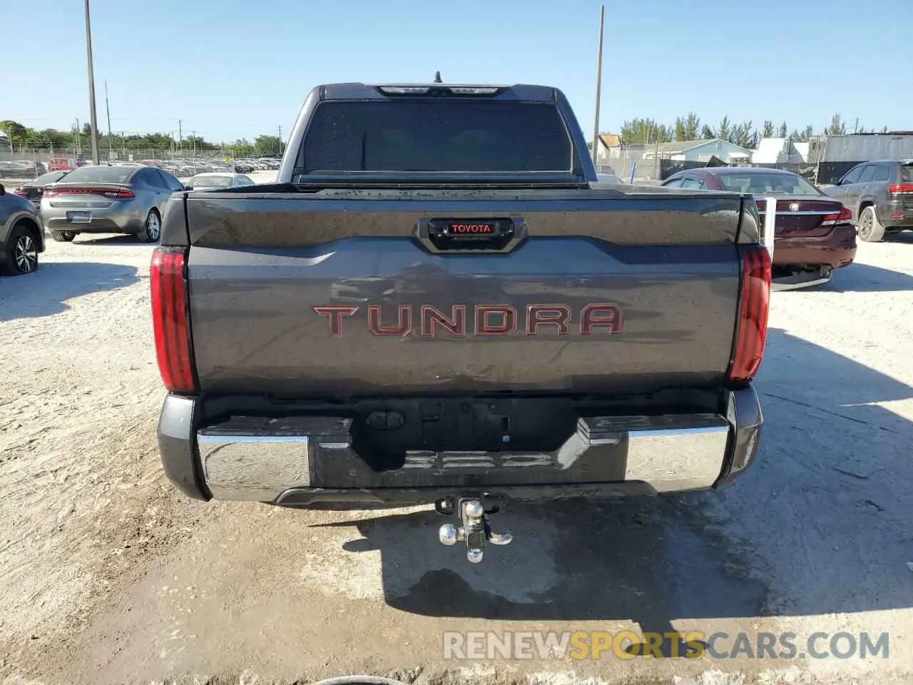 6 Photograph of a damaged car 5TFLA5AB9NX016557 TOYOTA TUNDRA 2022