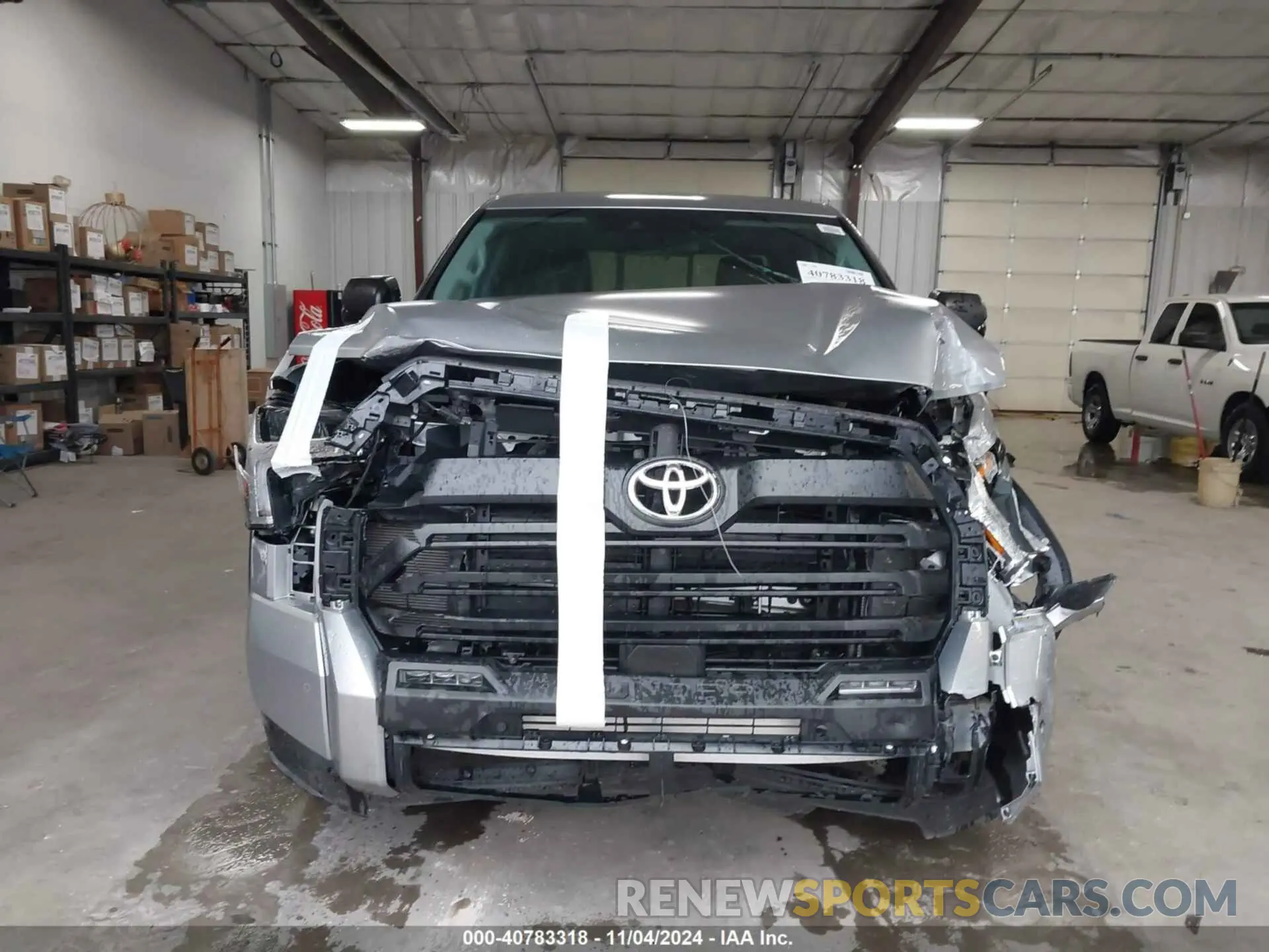 13 Photograph of a damaged car 5TFLA5DA5NX009169 TOYOTA TUNDRA 2022