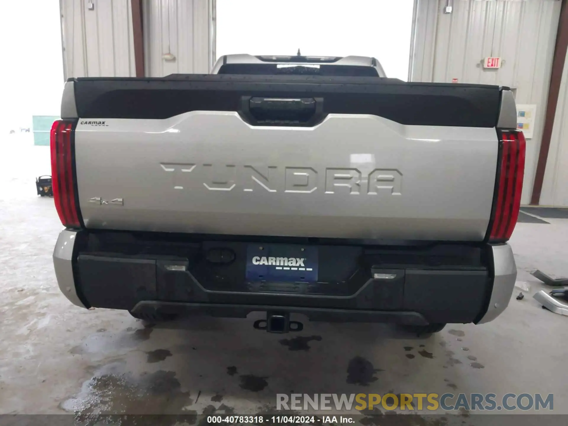 17 Photograph of a damaged car 5TFLA5DA5NX009169 TOYOTA TUNDRA 2022