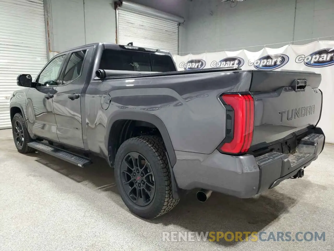 2 Photograph of a damaged car 5TFLA5DA5NX014176 TOYOTA TUNDRA 2022