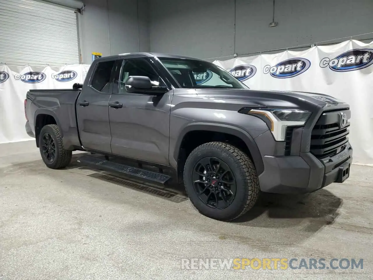 4 Photograph of a damaged car 5TFLA5DA5NX014176 TOYOTA TUNDRA 2022