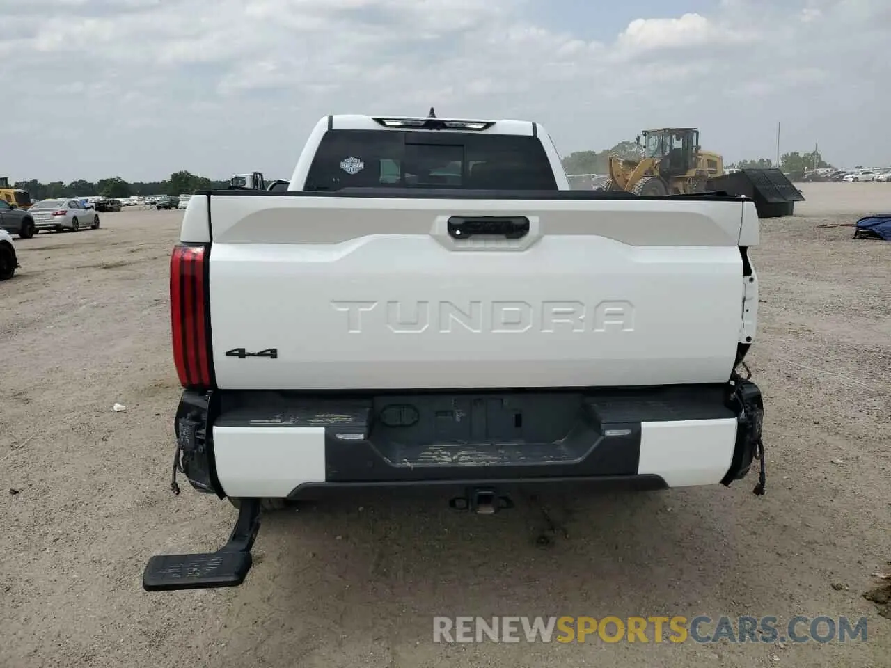 6 Photograph of a damaged car 5TFLA5DA5NX031981 TOYOTA TUNDRA 2022