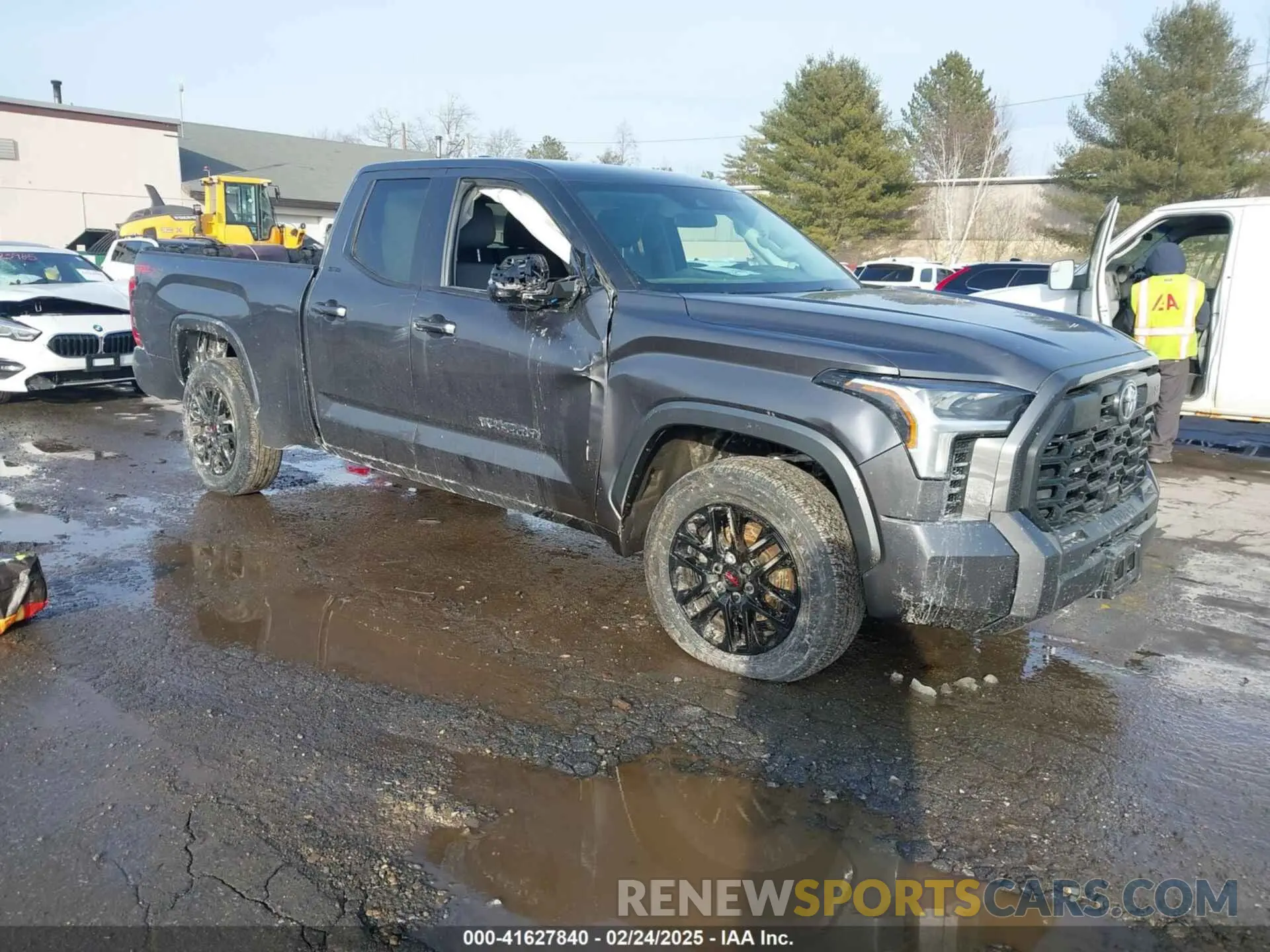 1 Photograph of a damaged car 5TFLA5DA7NX052363 TOYOTA TUNDRA 2022