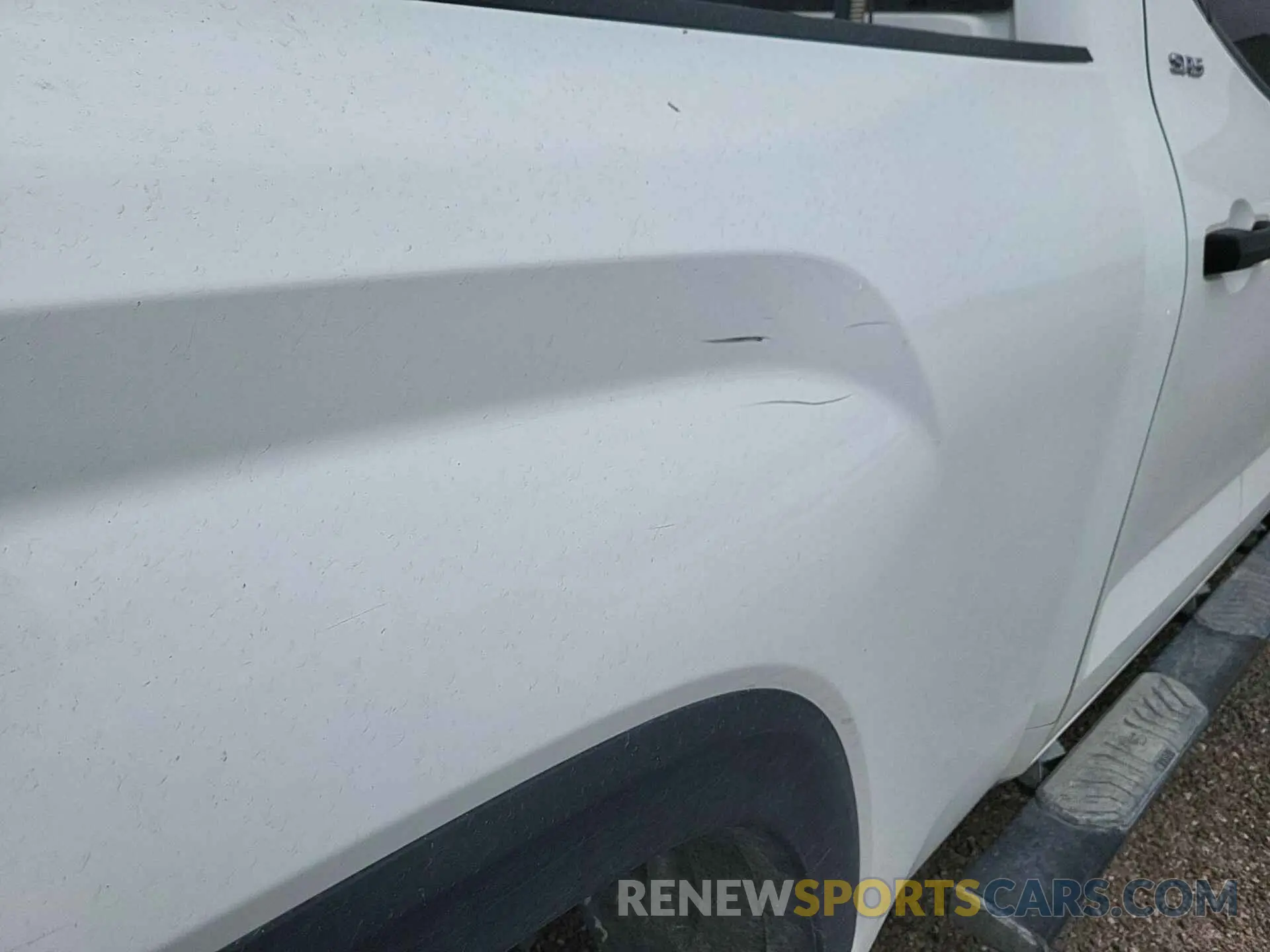 9 Photograph of a damaged car 5TFLA5DAXNX008826 TOYOTA TUNDRA 2022