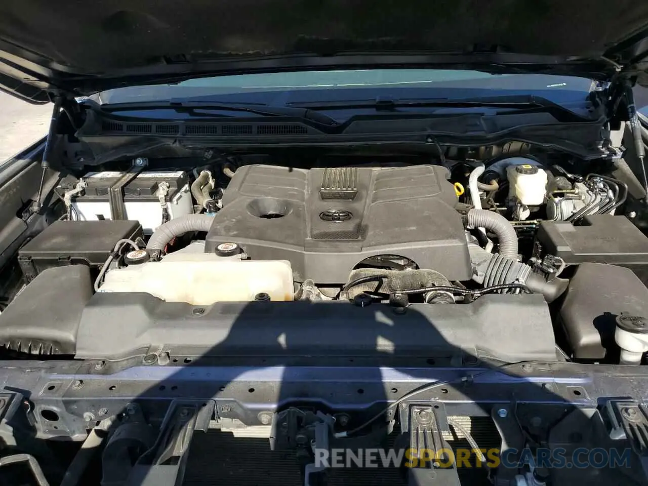11 Photograph of a damaged car 5TFLA5DB0NX013932 TOYOTA TUNDRA 2022