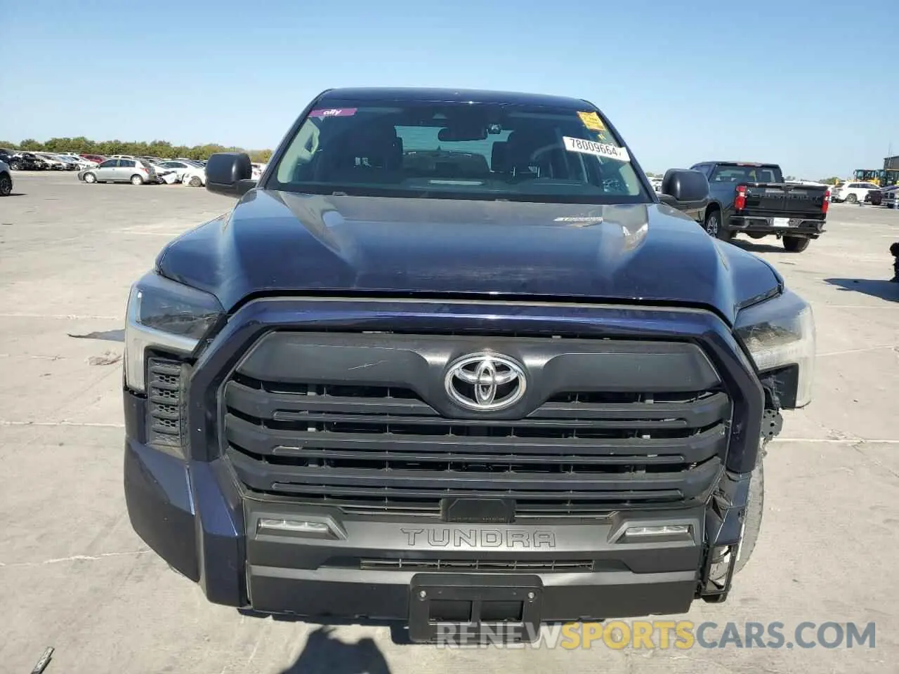 5 Photograph of a damaged car 5TFLA5DB0NX013932 TOYOTA TUNDRA 2022