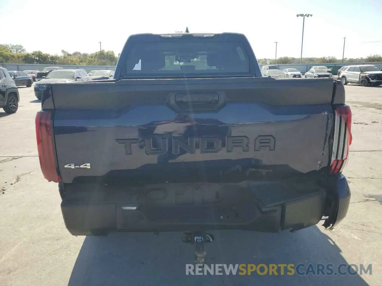 6 Photograph of a damaged car 5TFLA5DB0NX013932 TOYOTA TUNDRA 2022