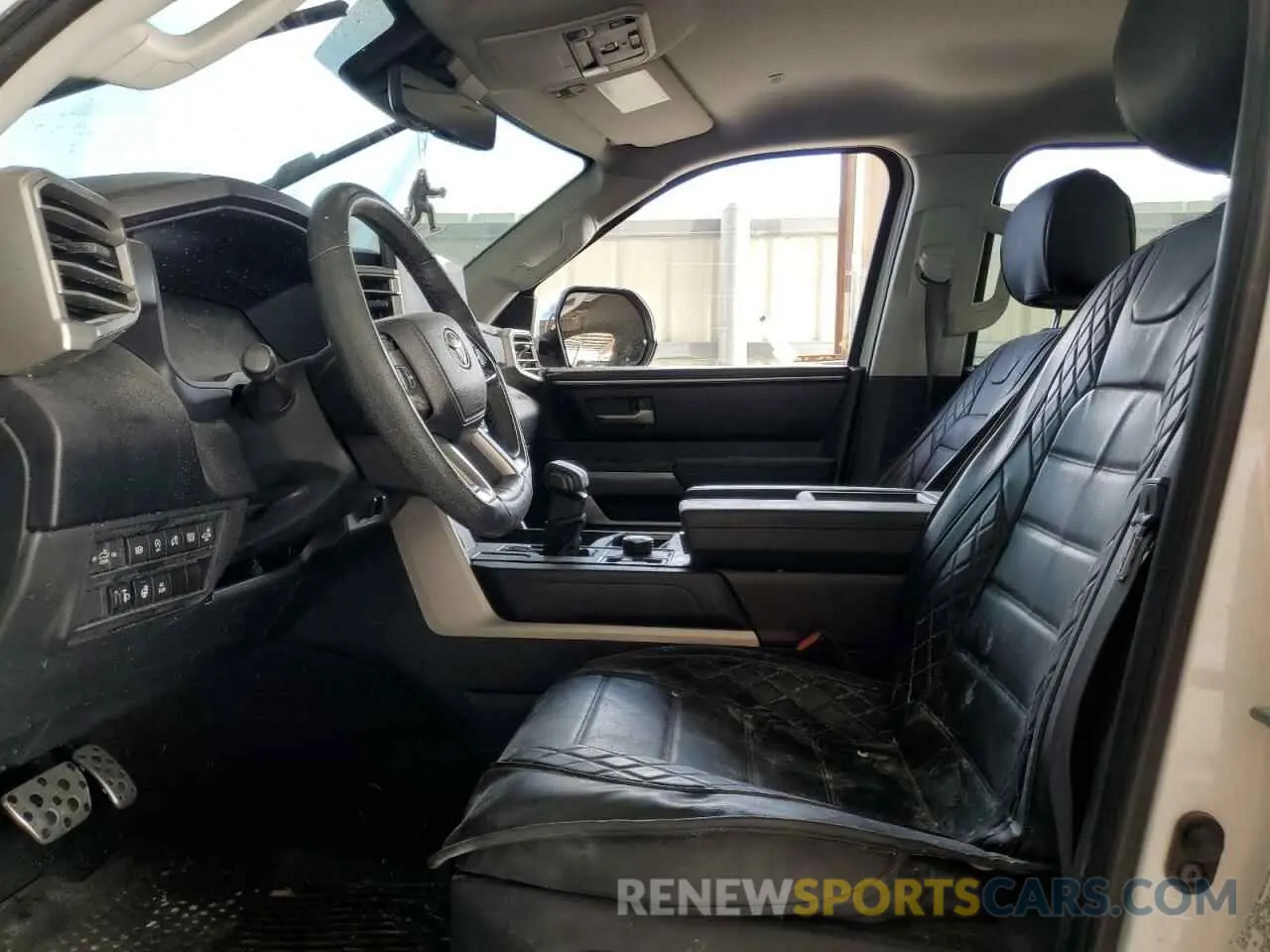 7 Photograph of a damaged car 5TFLA5DB0NX045411 TOYOTA TUNDRA 2022