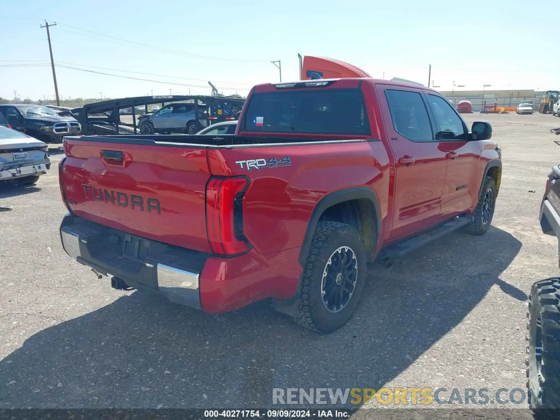 4 Photograph of a damaged car 5TFLA5DB1NX018525 TOYOTA TUNDRA 2022