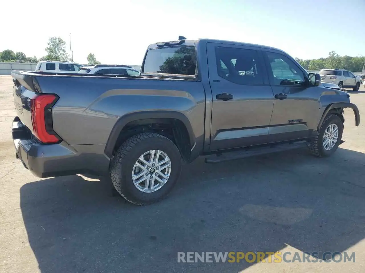3 Photograph of a damaged car 5TFLA5DB2NX037374 TOYOTA TUNDRA 2022