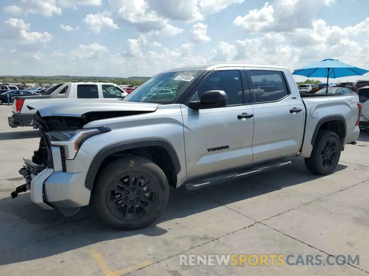 1 Photograph of a damaged car 5TFLA5DB2NX056720 TOYOTA TUNDRA 2022