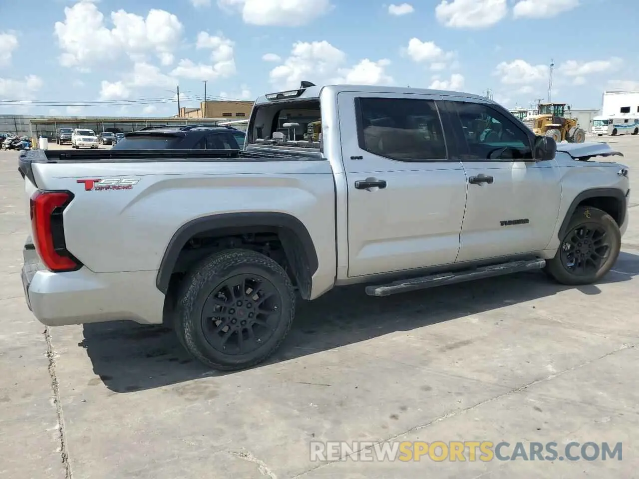3 Photograph of a damaged car 5TFLA5DB2NX056720 TOYOTA TUNDRA 2022