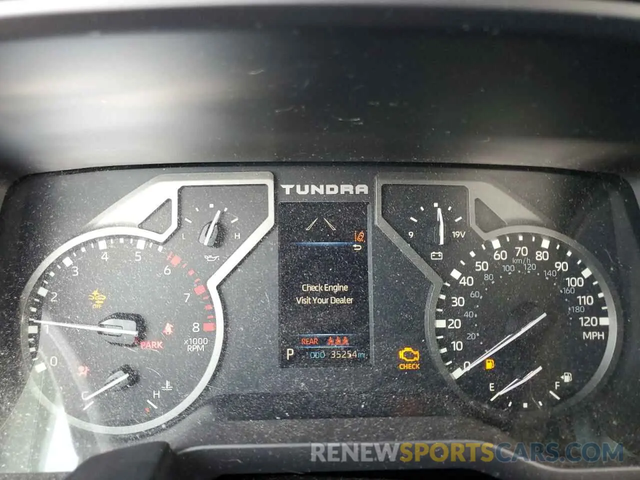 9 Photograph of a damaged car 5TFLA5DB2NX056720 TOYOTA TUNDRA 2022