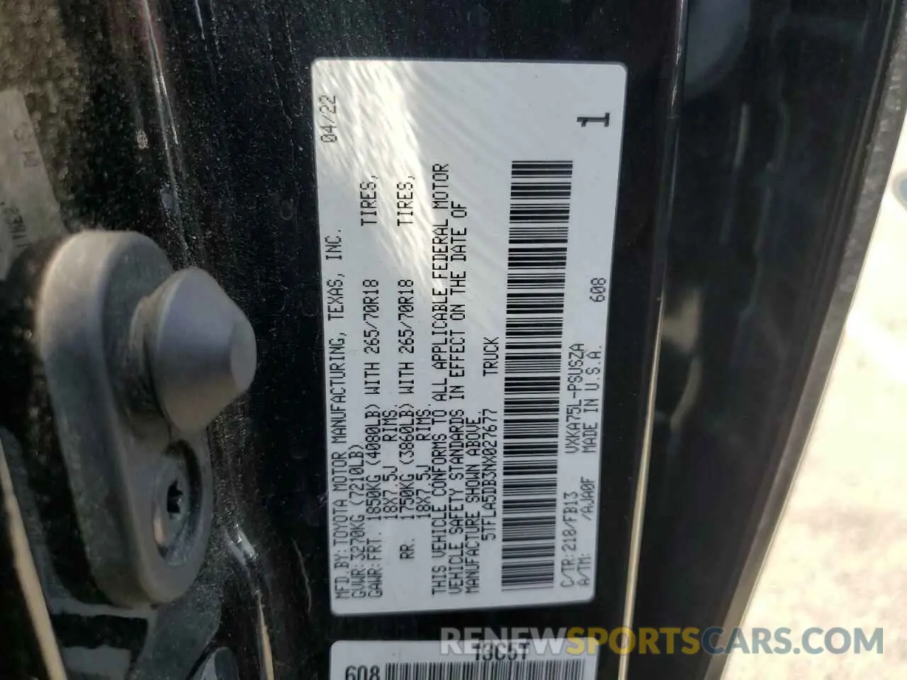 13 Photograph of a damaged car 5TFLA5DB3NX027677 TOYOTA TUNDRA 2022