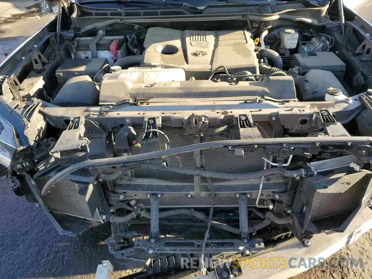 11 Photograph of a damaged car 5TFLA5DB3NX049680 TOYOTA TUNDRA 2022