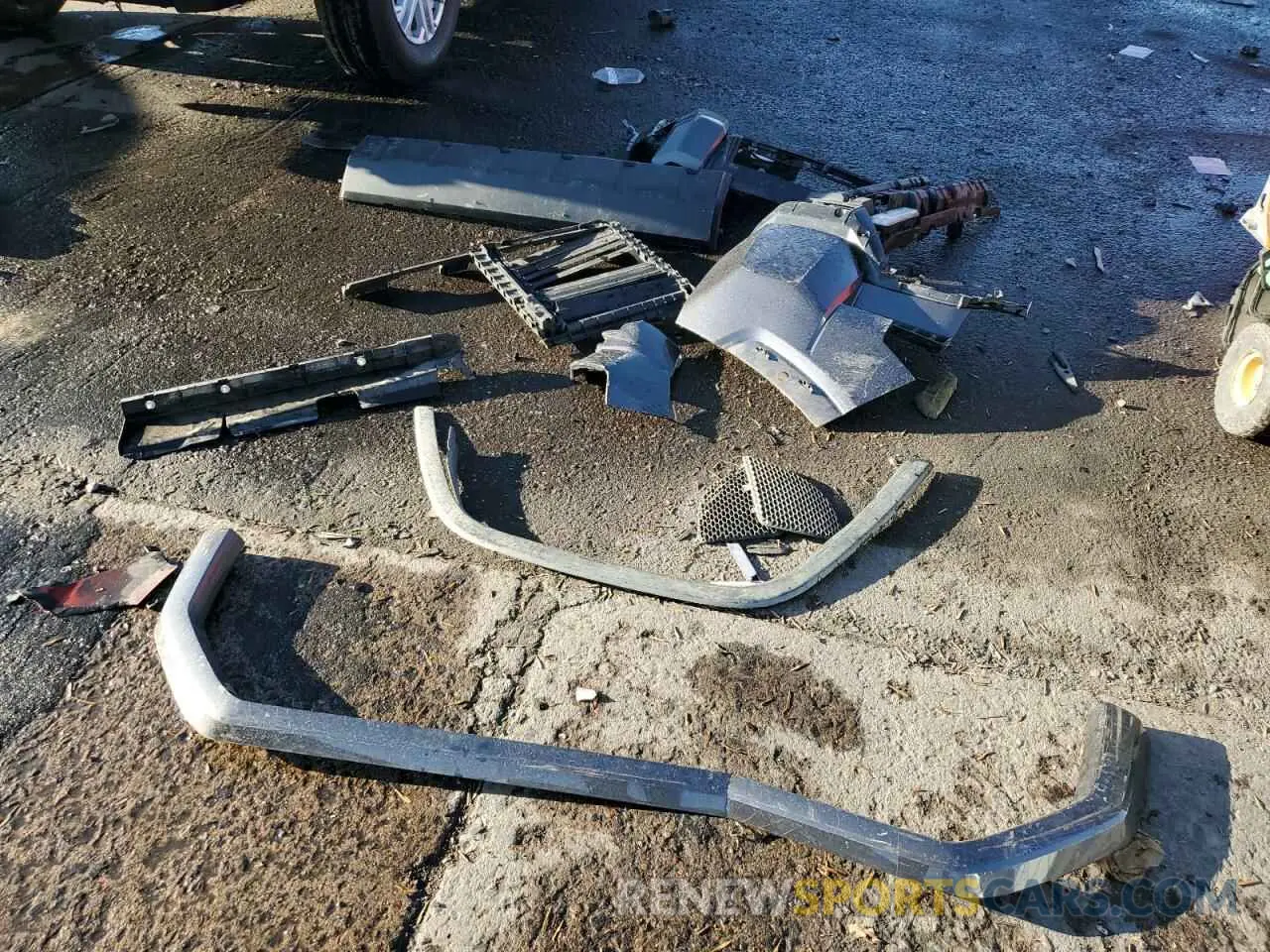12 Photograph of a damaged car 5TFLA5DB3NX049680 TOYOTA TUNDRA 2022