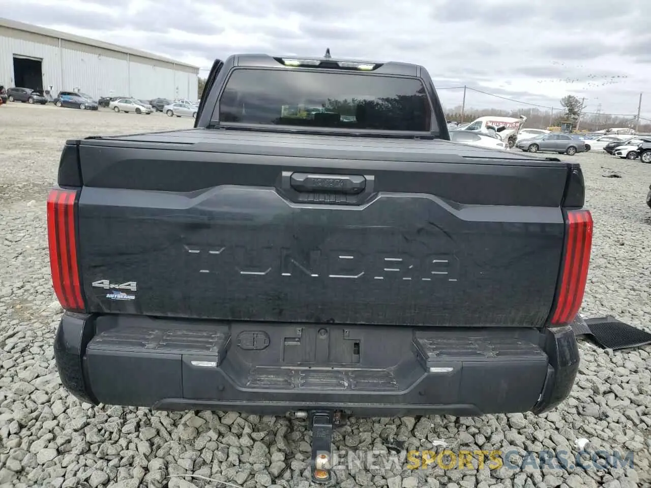 6 Photograph of a damaged car 5TFLA5DB4NX026344 TOYOTA TUNDRA 2022
