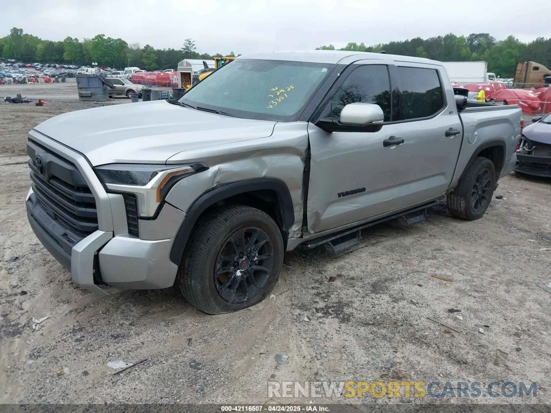 2 Photograph of a damaged car 5TFLA5DB4NX053351 TOYOTA TUNDRA 2022