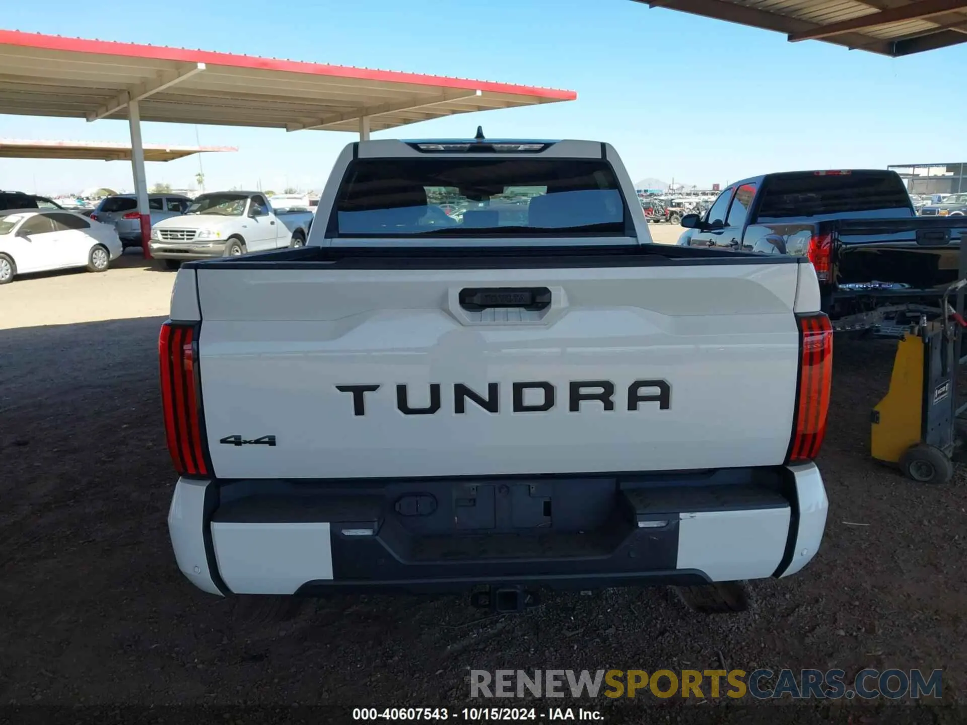16 Photograph of a damaged car 5TFLA5DB6NX008847 TOYOTA TUNDRA 2022