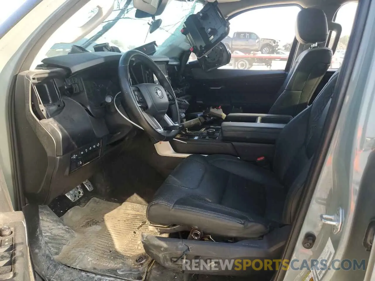 7 Photograph of a damaged car 5TFLA5DB7NX041856 TOYOTA TUNDRA 2022