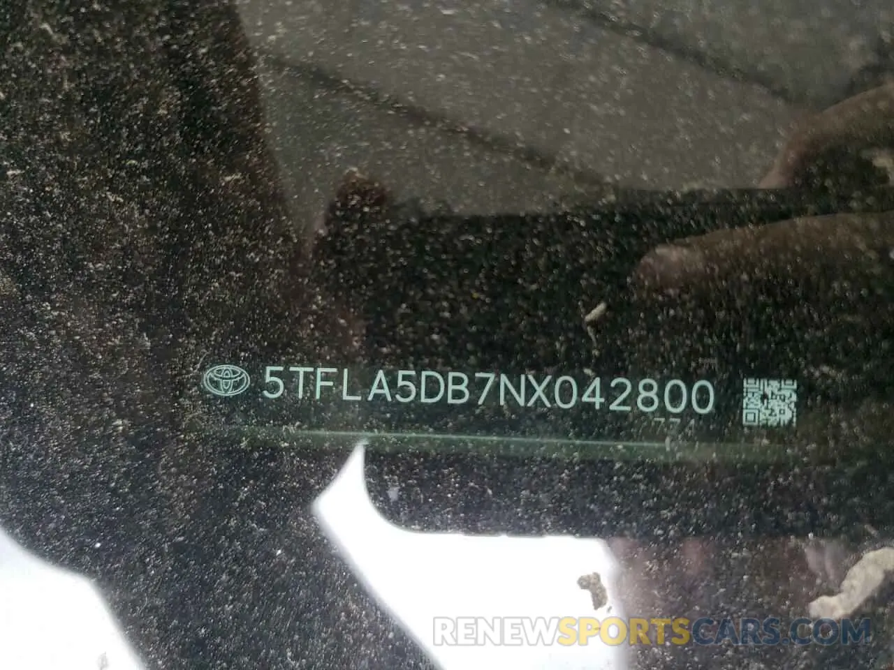 12 Photograph of a damaged car 5TFLA5DB7NX042800 TOYOTA TUNDRA 2022