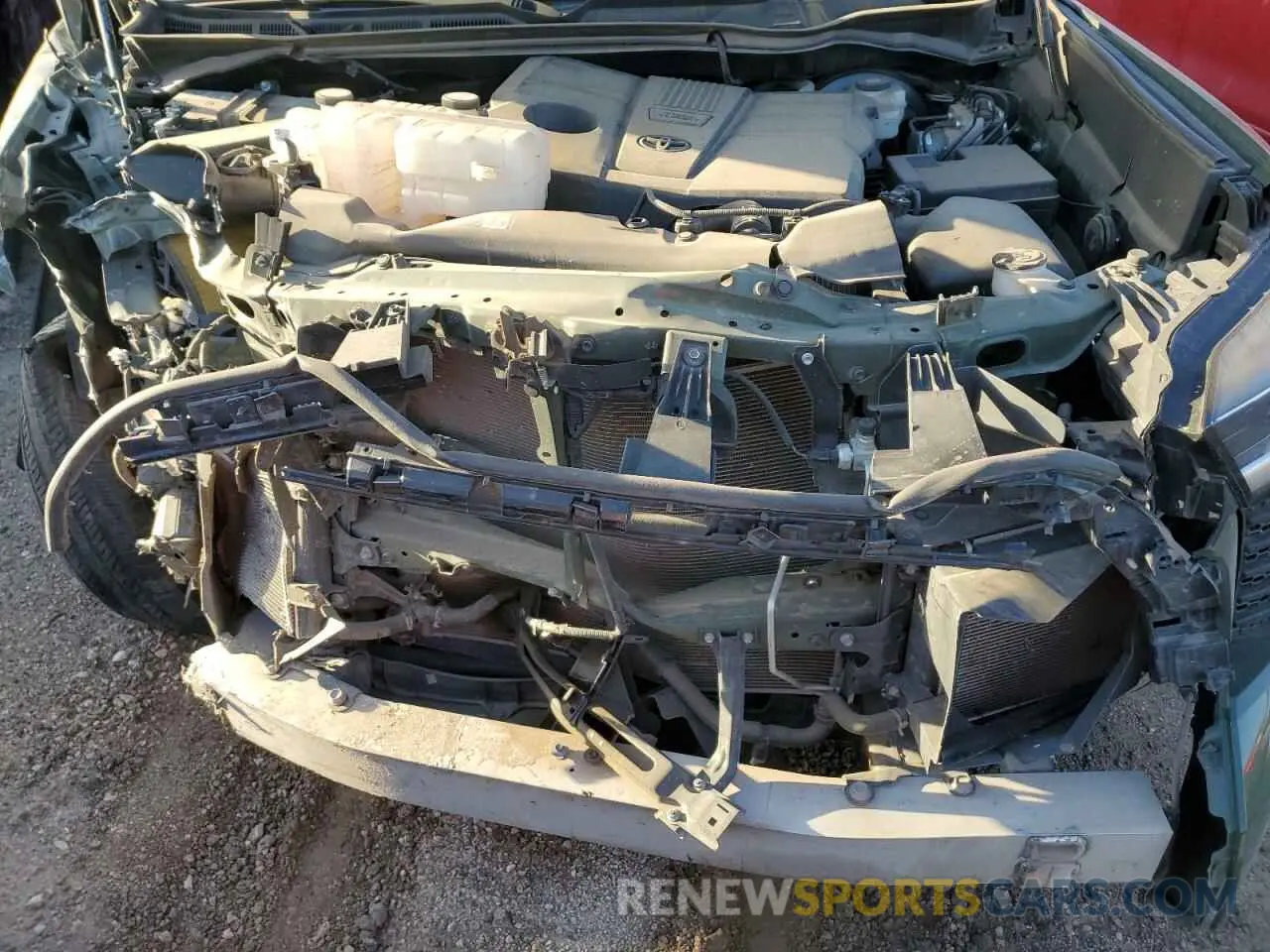 11 Photograph of a damaged car 5TFLA5DB7NX043946 TOYOTA TUNDRA 2022