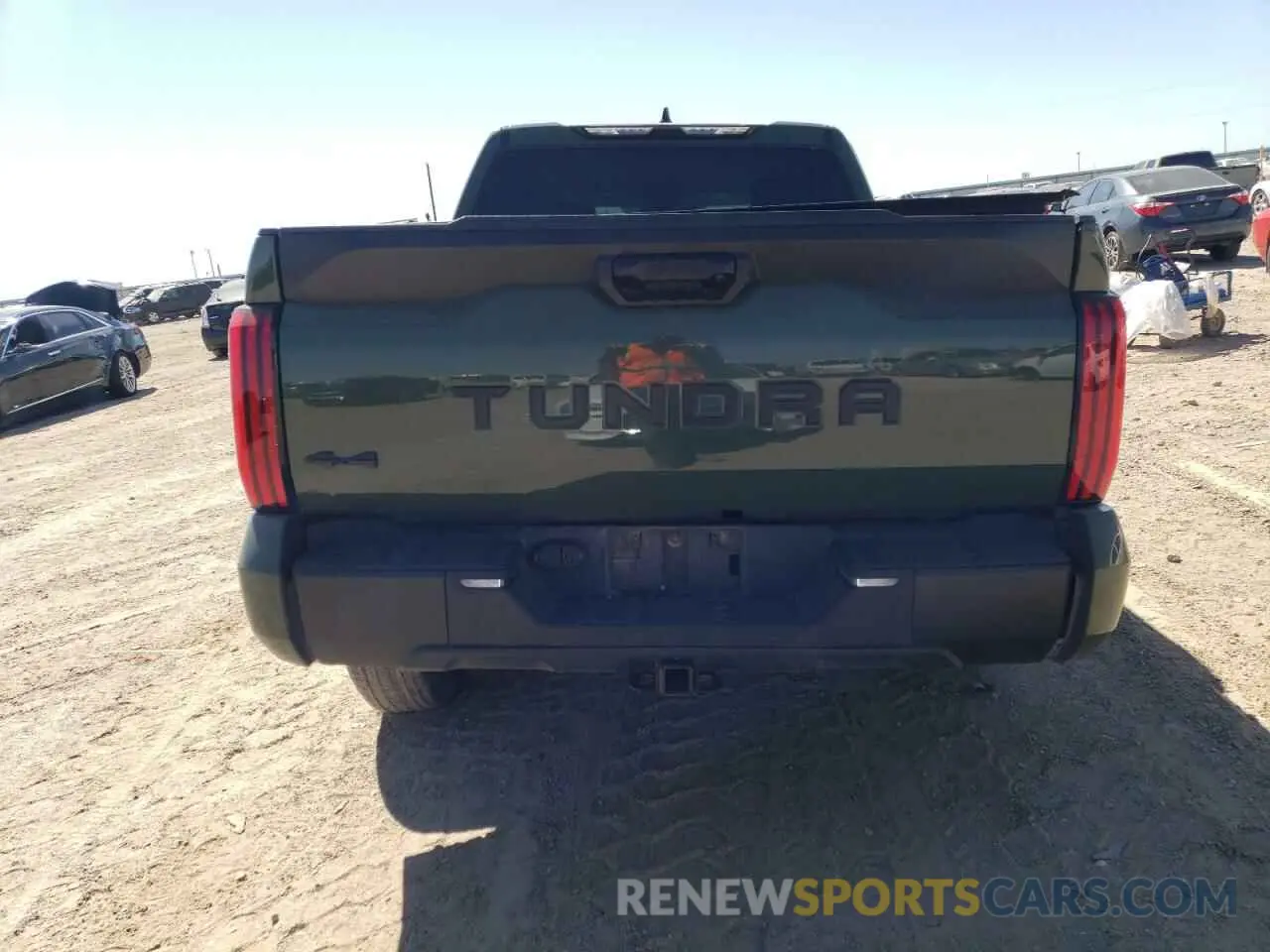 6 Photograph of a damaged car 5TFLA5DB7NX043946 TOYOTA TUNDRA 2022