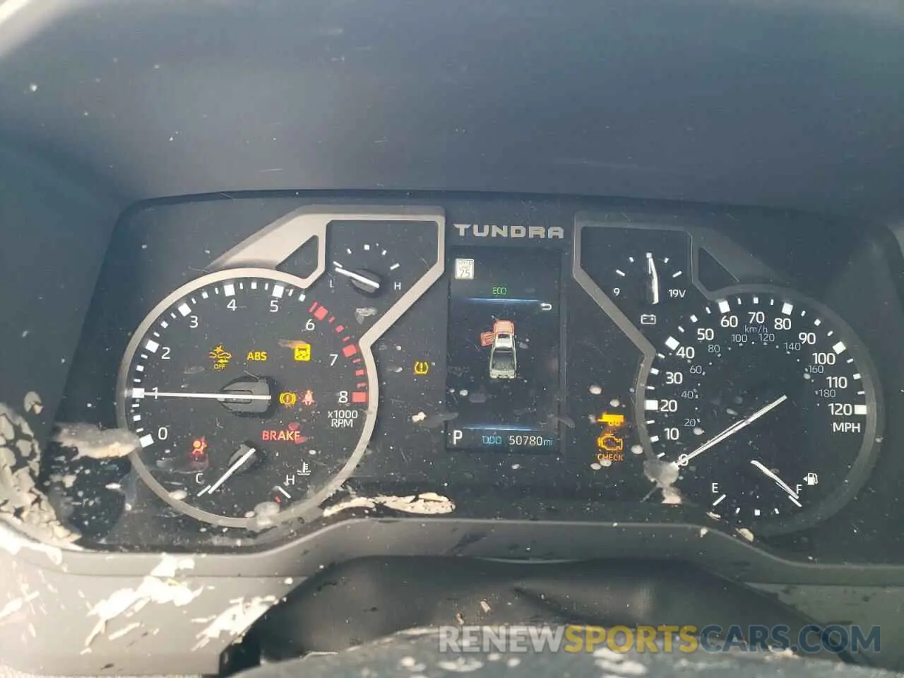 9 Photograph of a damaged car 5TFLA5DB7NX043946 TOYOTA TUNDRA 2022