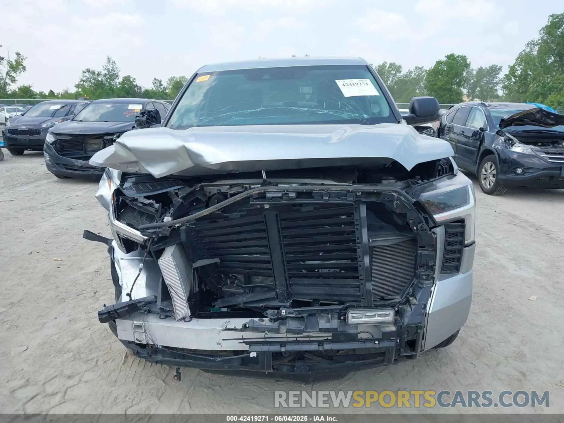 12 Photograph of a damaged car 5TFLA5DB7NX053845 TOYOTA TUNDRA 2022