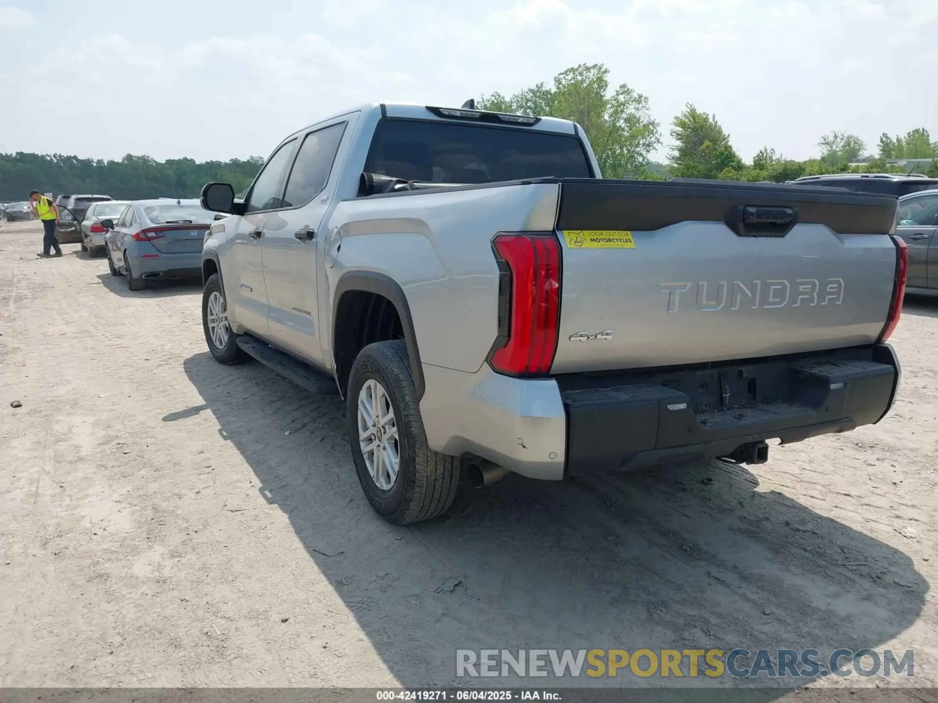 3 Photograph of a damaged car 5TFLA5DB7NX053845 TOYOTA TUNDRA 2022