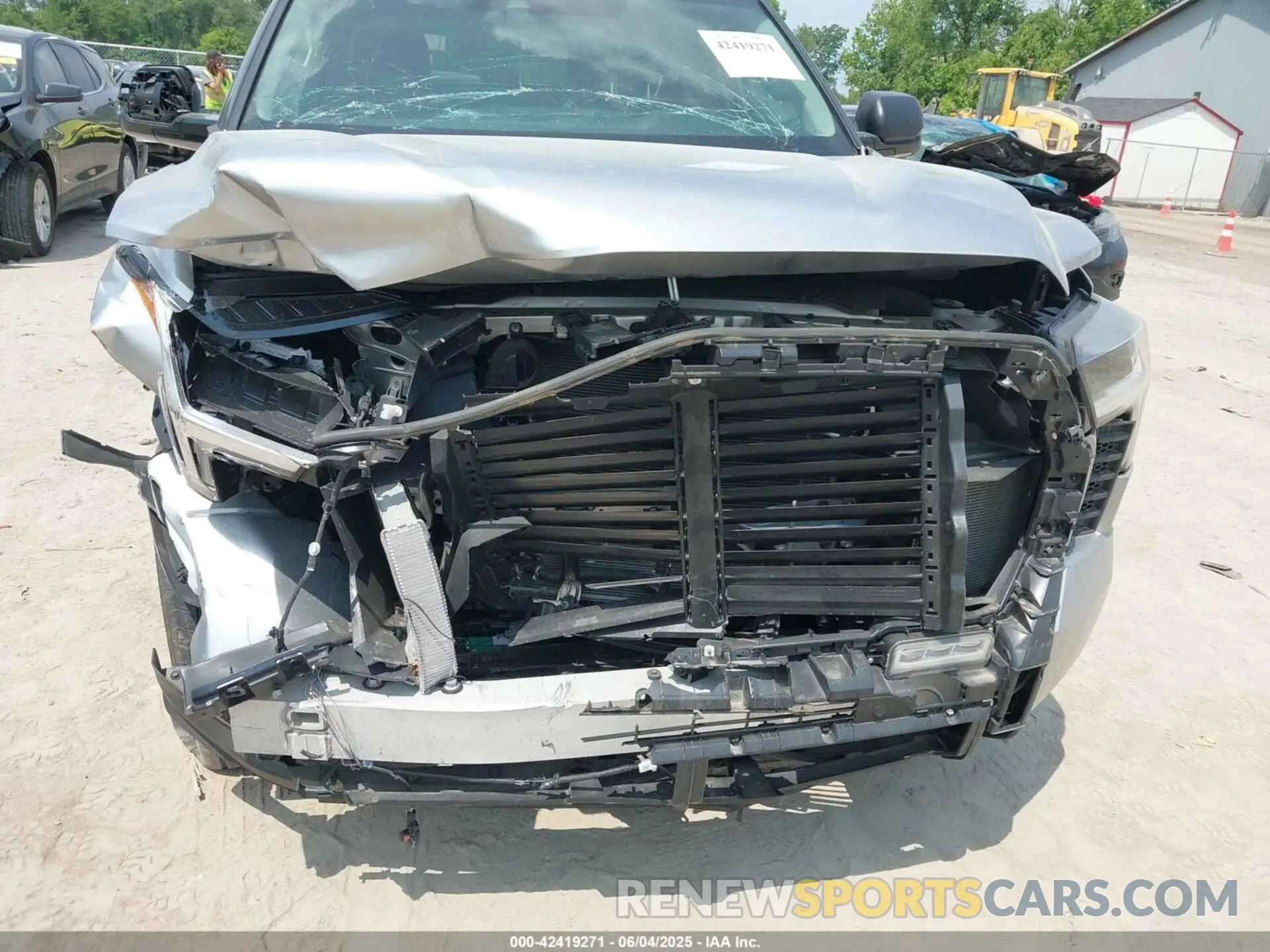 6 Photograph of a damaged car 5TFLA5DB7NX053845 TOYOTA TUNDRA 2022